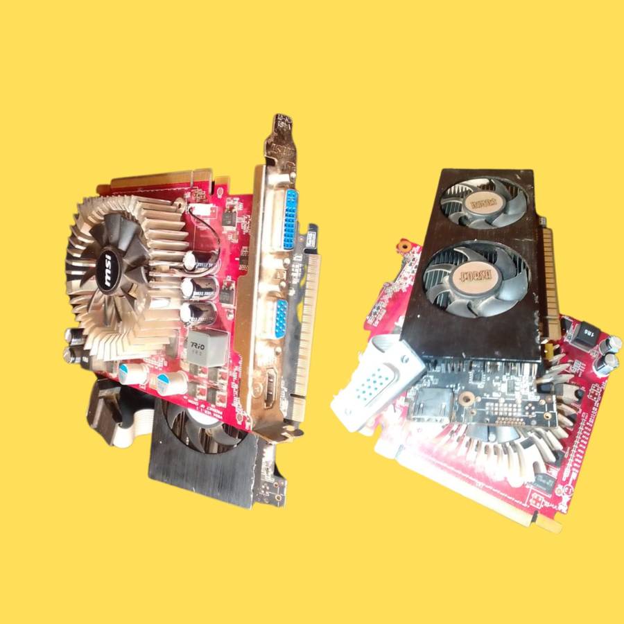 HP Desktop PC (Celeron, 2GB RAM, GTX 650 & HD 2400 GT)