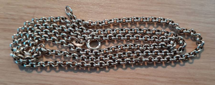 9ct. Gold (375) Neclace Chain 525 mm long, weight 6,5 gms, second hand.