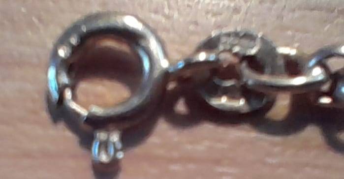 9ct. Gold (375) Neclace Chain 525 mm long, weight 6,5 gms, second hand.