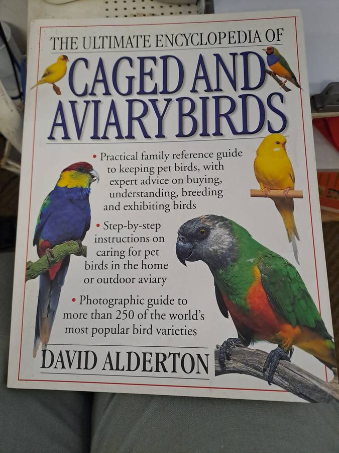 CAGED AND AVIARY BIRDS. By D Alderton