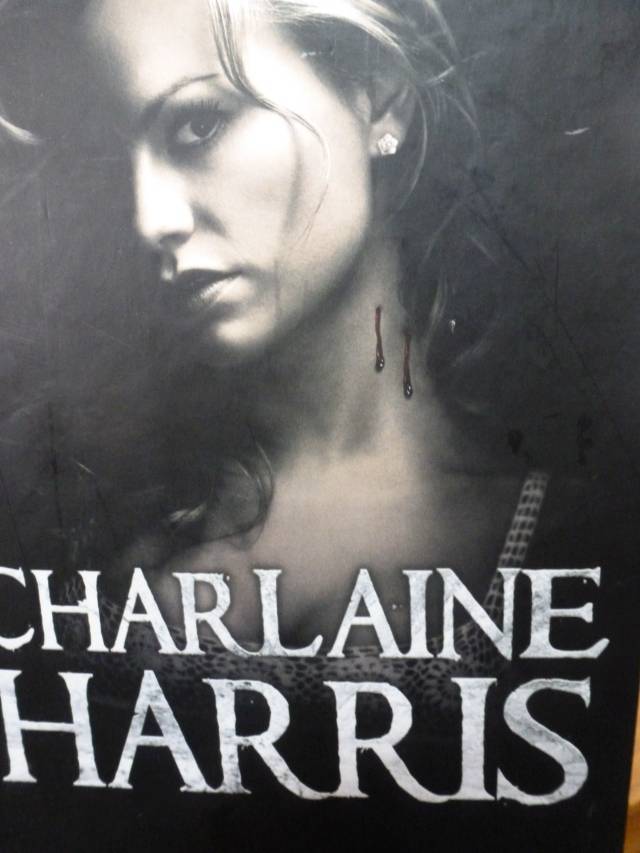 CHARLAINE HARRIS BOXED SET OF 9 BOOKS.