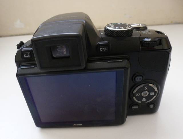 NIKON COOLPIX P90