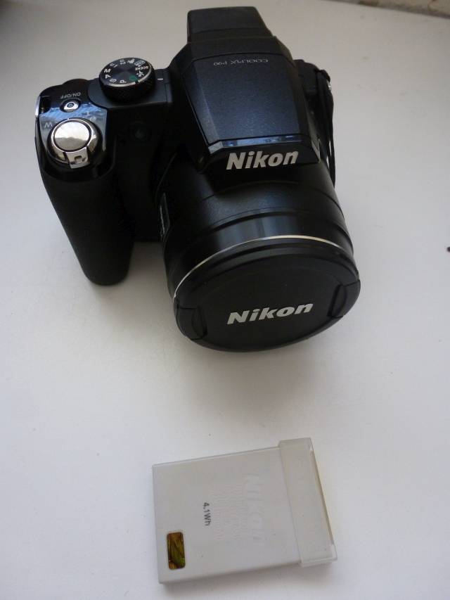 NIKON COOLPIX P90