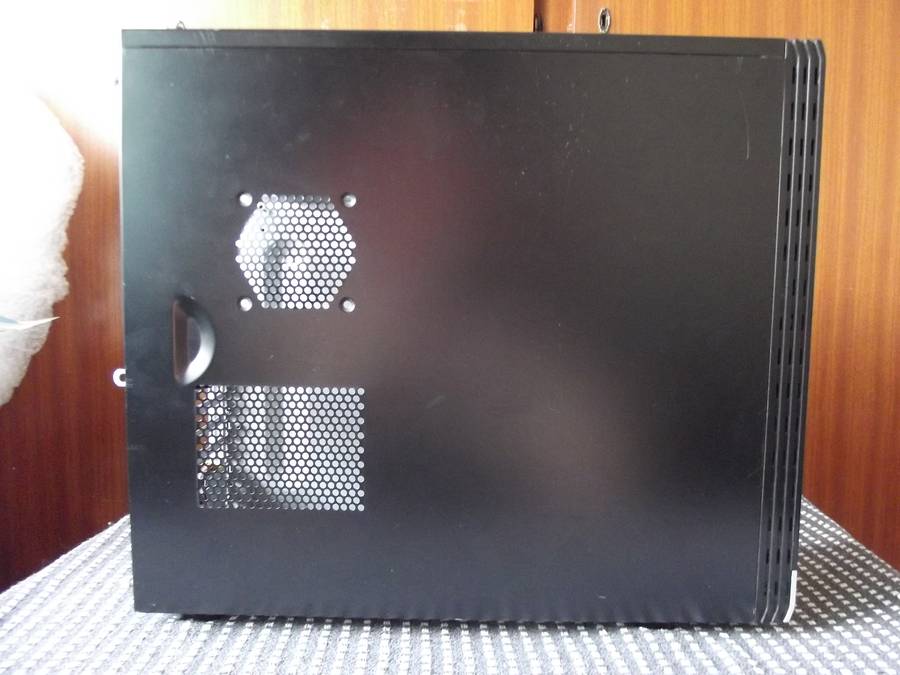 Gigabyte GZ-X1 ATX Chassis