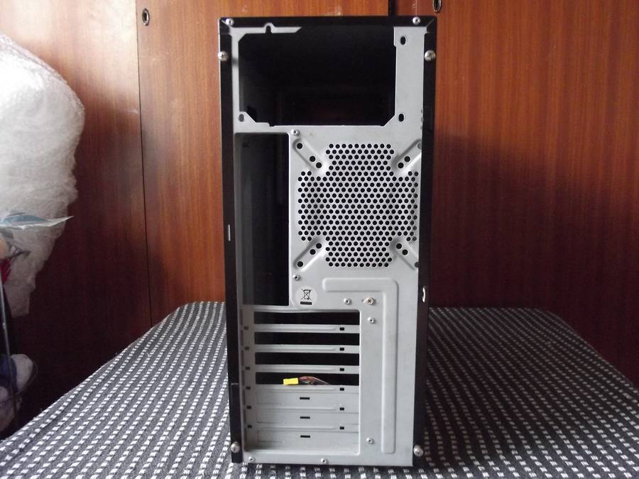 Gigabyte GZ-X1 ATX Chassis