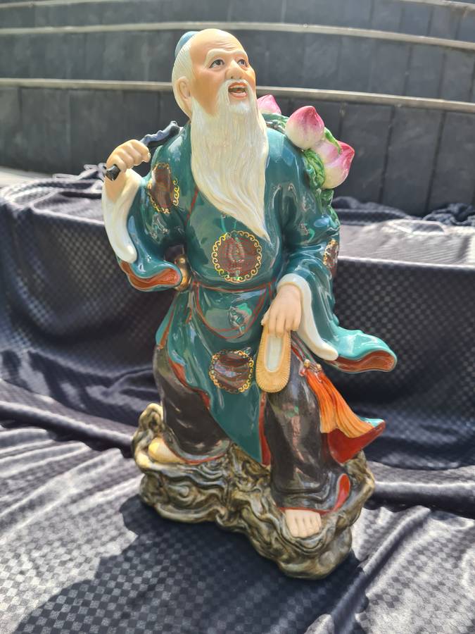 Chinese figurine