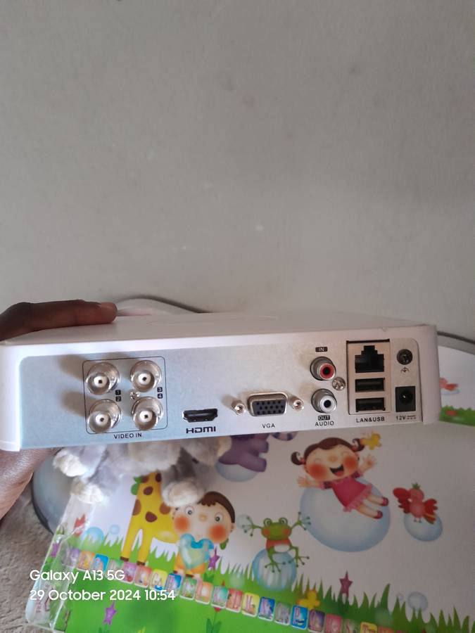 HIKVISION 4 CHANNEL DVR DS-7104HGHI-F1