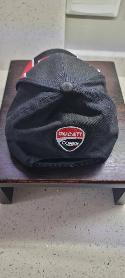 Ducati Hat black