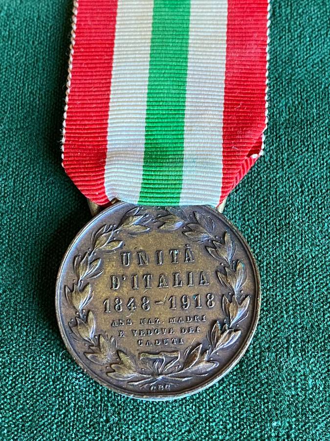 ITALIAN MEDAL FOR THE UNIFICATION OF ITALY-1848-1918-VITTORIO EMANUELE 111