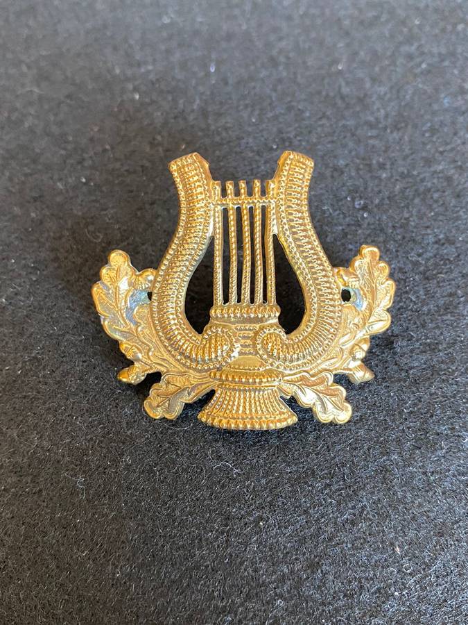 ARMY BAND,GILDING METAL MUSICIAN BADGE -PINS COMPLETE