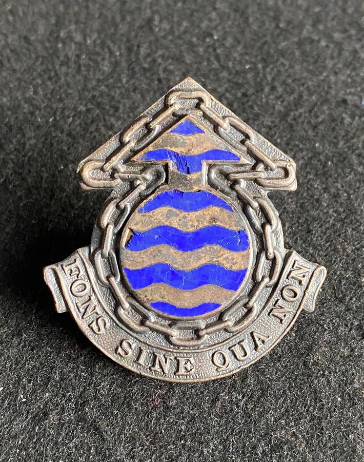 ORDNANCE SERVICE CORPS CAP BADGE-WORN FROM 1970'S- 2 X SCREW LUGS