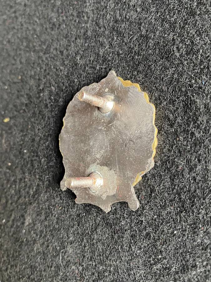 10 ANTI AIR REGT. BERET BADGE-WORN FROM 1987- 2 X SCREW LUGS