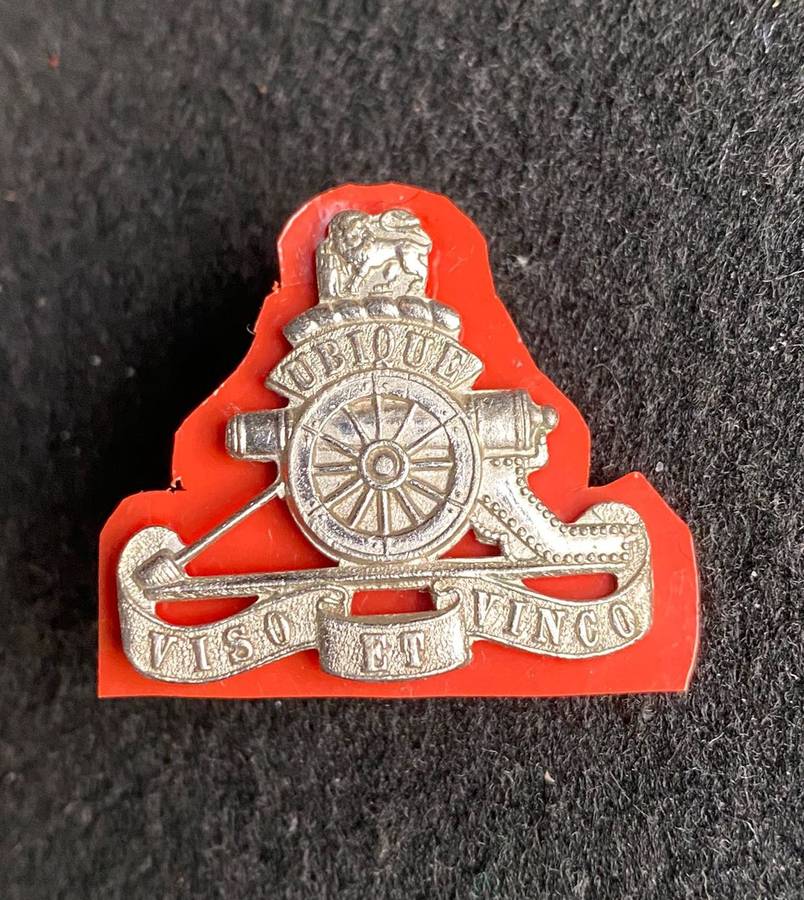 14TH ARTILLERY REGT. BERET BADGE-2 X SCREW LUGS- 1984-1990'S