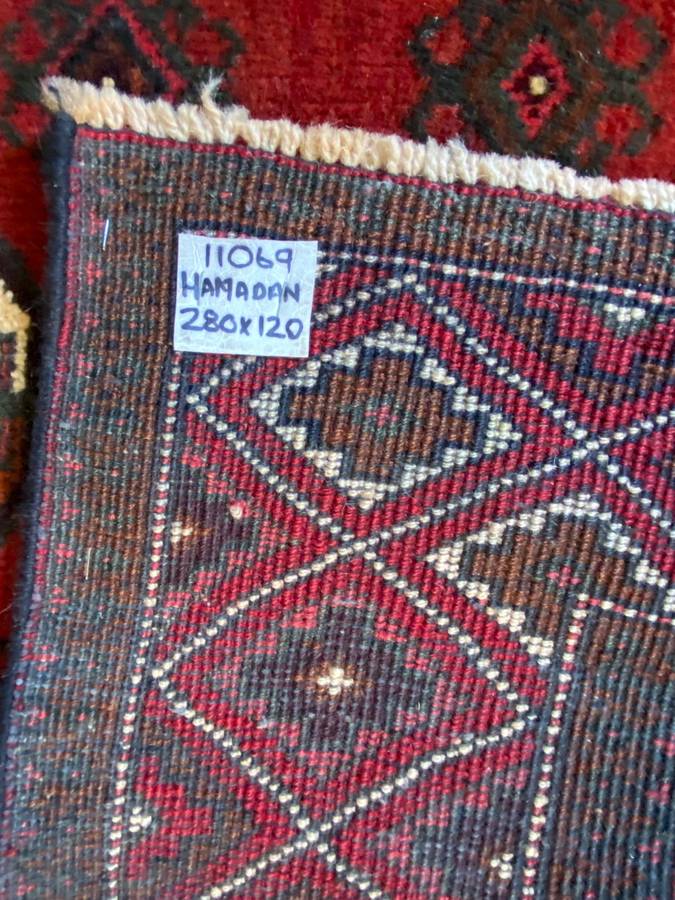 AUTHENTIC HAND KNOTTED HAMADAN PERSIAN CARPET-DIMENSIONS 280X 120CM