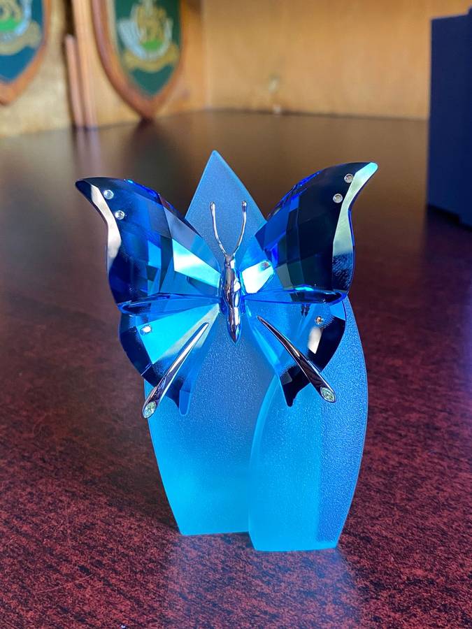 SWAROVSKI CRYSTAL PARADISE AMBUR TURQUOISE BUTTERFLY WITH STAND 622735-RETIRED -SIZE 63 MM-INTRODUCE