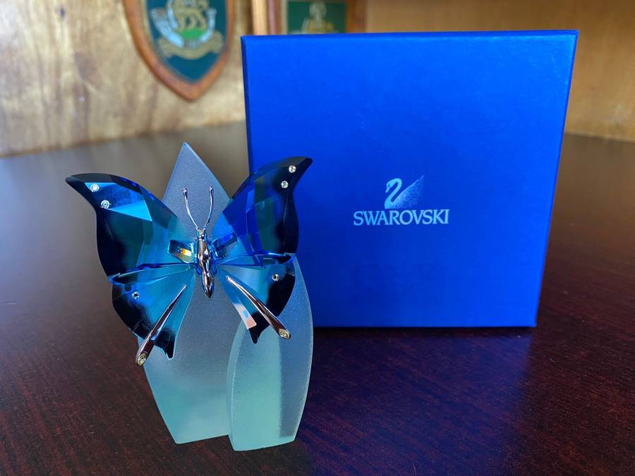 SWAROVSKI CRYSTAL PARADISE AMBUR TURQUOISE BUTTERFLY WITH STAND 622735-RETIRED -SIZE 63 MM-INTRODUCE
