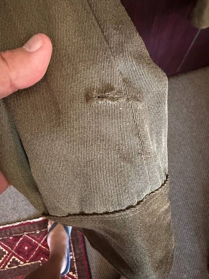 BUNNY JACKET,NEEDS SMALL REPAIR ON SLEEVE OTHERWISE GOOD-SIZE MEDIUM-MEASURES 50 CM ARMPIT TO ARMPIT