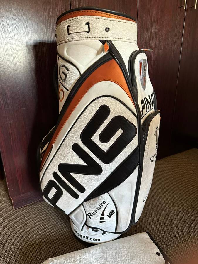 PING G10 DLX CART BAG-PRO CIRCUIT-THIS BAG IS IN VERY GOOD CONDITION,WITH ALL ZIPS WORKING-COMES WIT