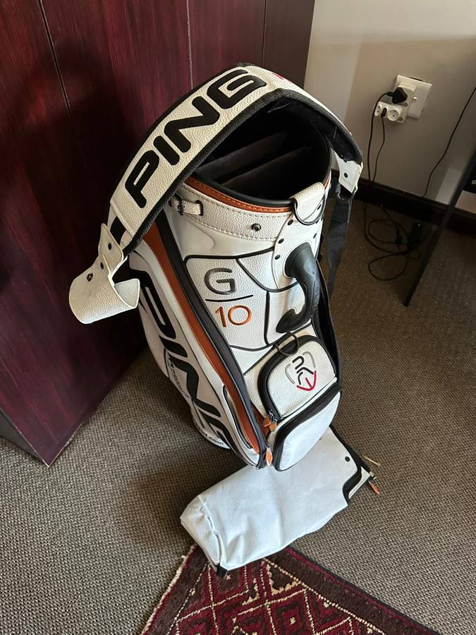 PING G10 DLX CART BAG-PRO CIRCUIT-THIS BAG IS IN VERY GOOD CONDITION,WITH ALL ZIPS WORKING-COMES WIT