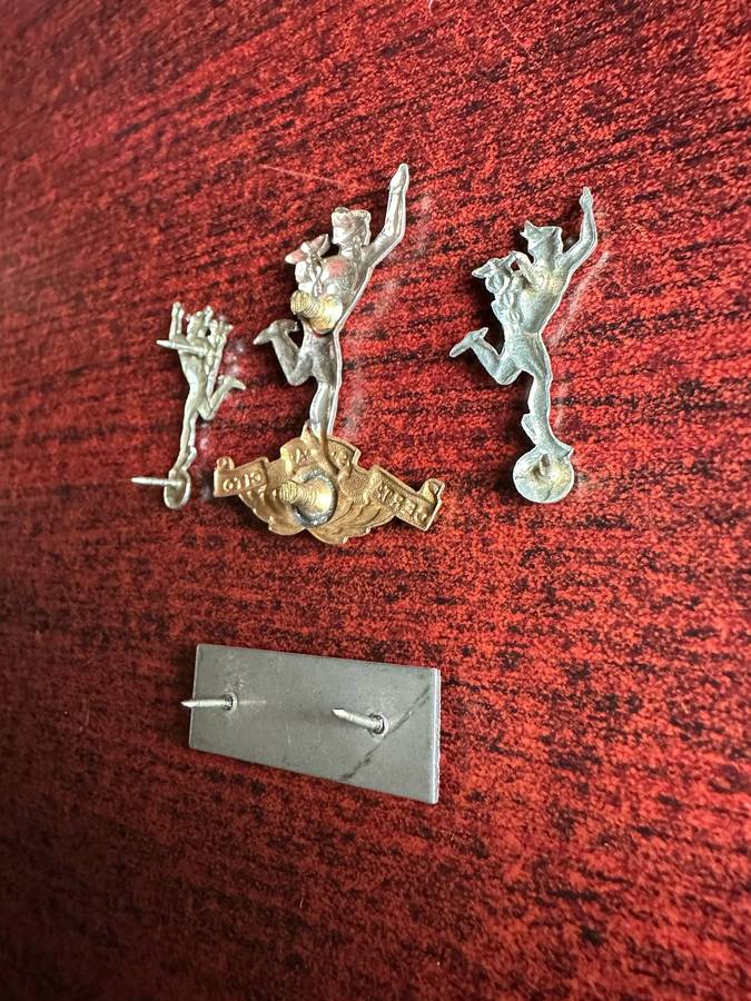 SA CORPS OF SIGNALS CAP,COLLARS AND BERET BAR-APPROVED 1957-LUGS + PINS COMPLETE