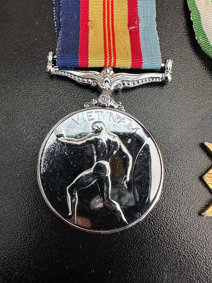AUSTRALIAN VIETNAM MEDAL(NICKAL-SILVER) AND SOUTH VIETNAM CAMPAIGN MEDAL 1964-BOTH AWARDED TO 671022