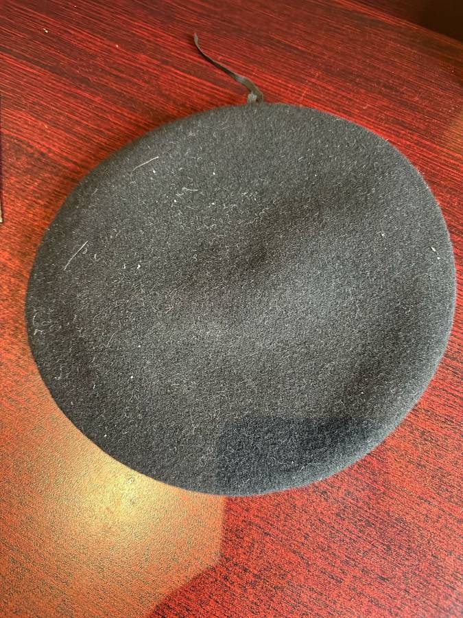 BLACK BERET -SIZE 58 IN VERY GOOD CONDITION