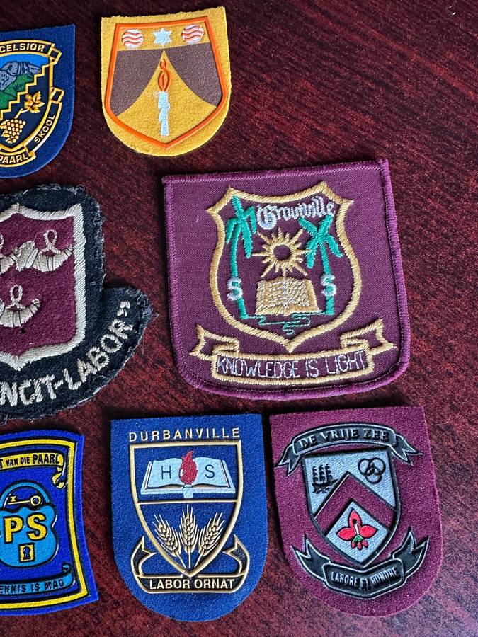 MIXED SCHOOL BADGE LOT