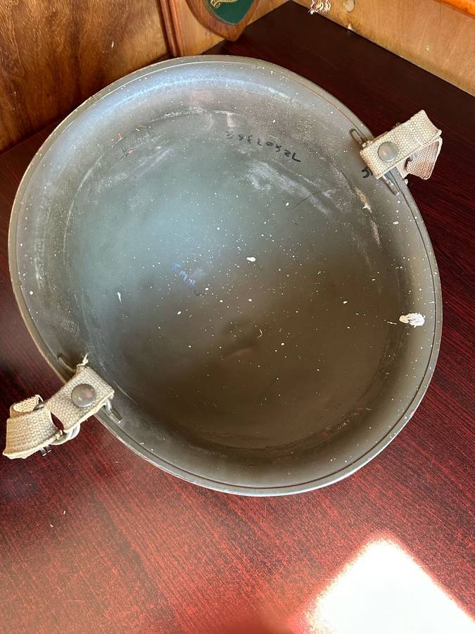 SADF PERIOD "STAALDAK" COMPLETE WITH CHIN STRAP AND MOSDOP