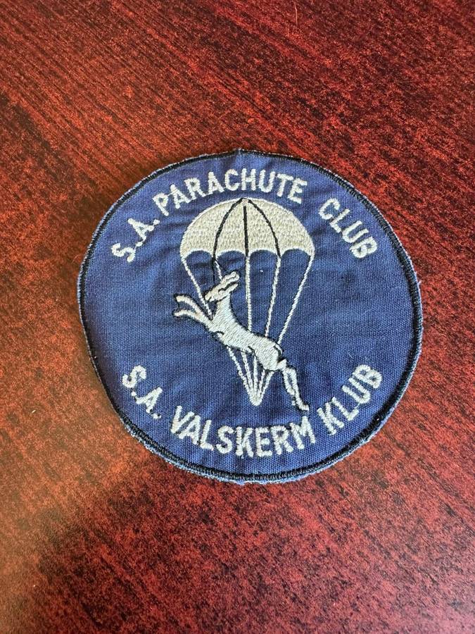 1980's Civilian para club badge. Used by SA recces for training. Described in the book, Special forc