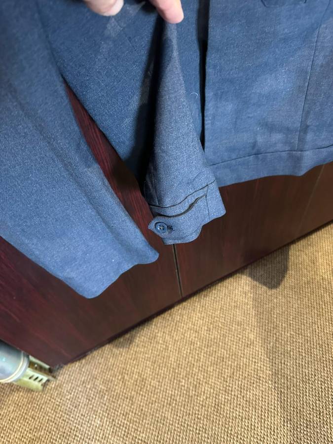 SA Airforce stepout bunny jacket labelled. Size medium, measures 55 cm armpit to armpit.