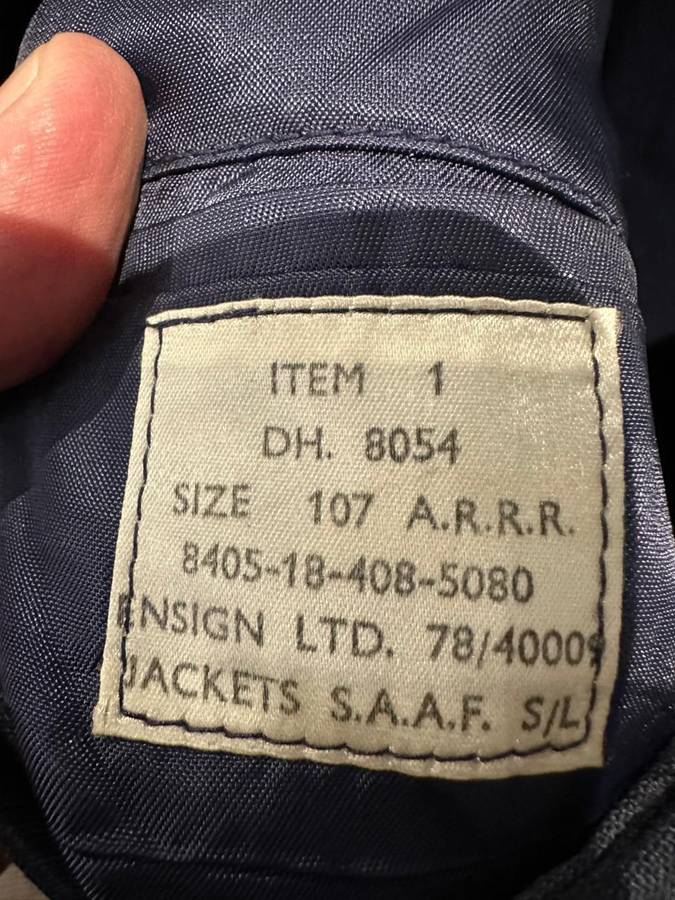 SA Airforce stepout bunny jacket labelled. Size medium, measures 55 cm armpit to armpit.
