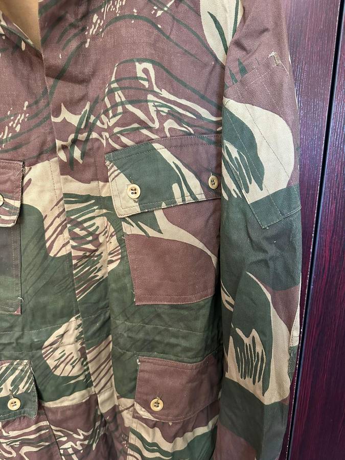 Rhodesian camo jacket. Size extra large. Measures 63 cm armpit to armpit. Sleeve length 68cm. Padded