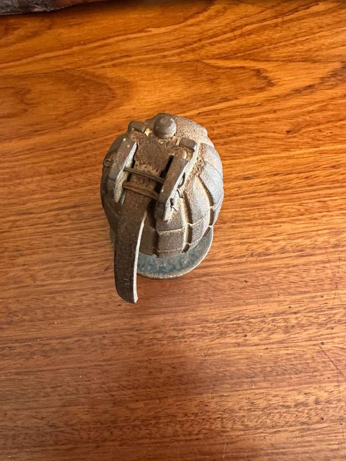 Mills no. 36 rifle grenade with base plate for the . 303 riflle. FFE