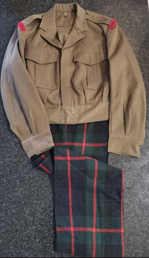 2ND Transvaal Scottish uniform. The jackket has some moth damage as indicated on the back and cuff,o