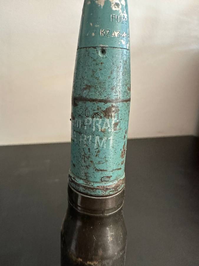 20 mm Round. Deactivated. Height 21,5cm.