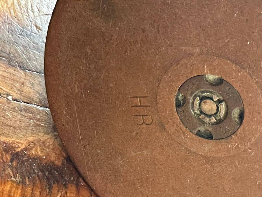 Border war period 76/62mm. artillery case, dated 1993. Overall length 63,5cm. Diameter top 80mm. Bot