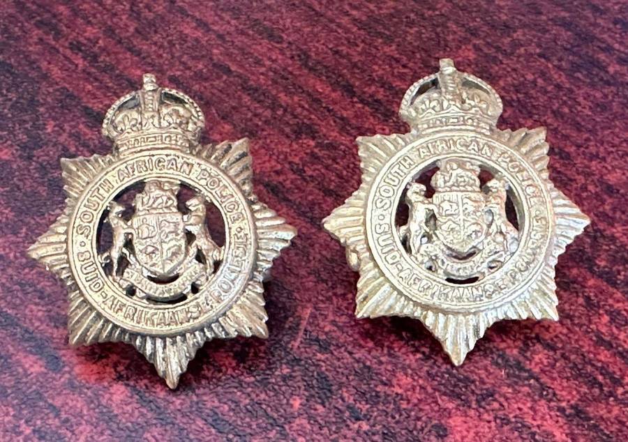 Police collar badge pair. Poliesie type. Lugs intact.