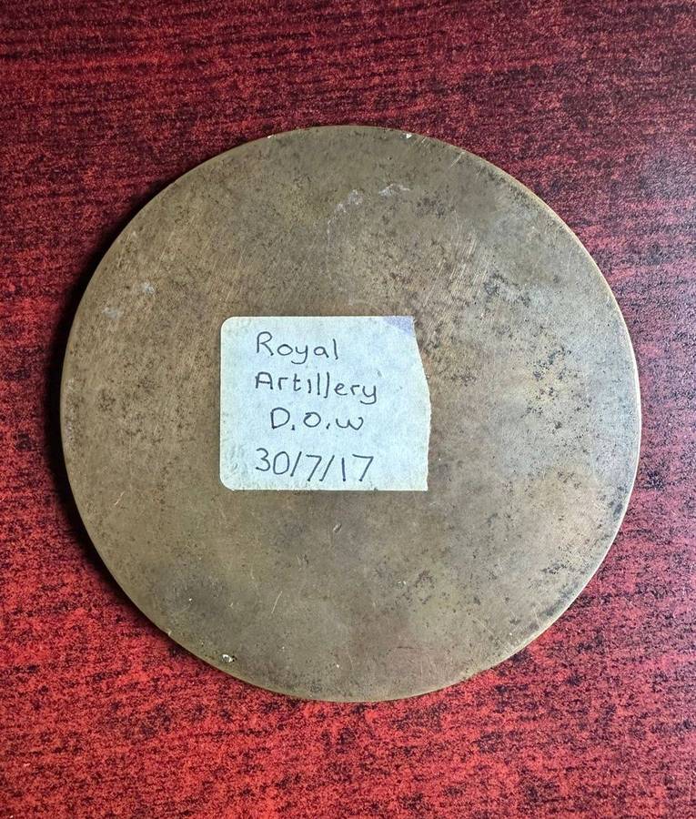 WW1 Bronze plaque for remembrance presented to next of kin of Edward Mabbutt 184486 Royal field Art