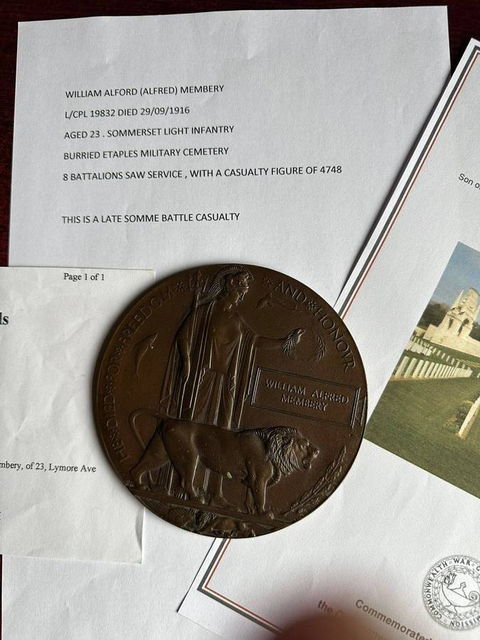 WW1 Bronze plaque for remembrance presented to next of kin of William Alford Membery. Somerset Light