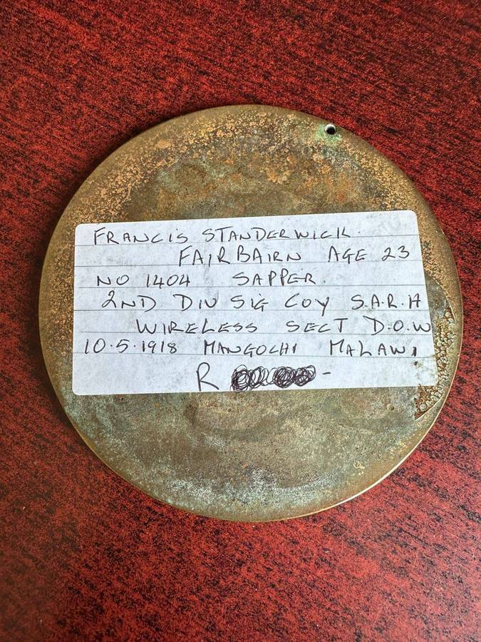WW1 Bronze plaque for remembrance presented to next of kin of Francis Standerwick Fairbairn age 23 n