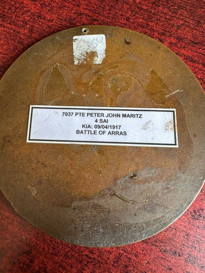 WW1 Bronze plaque for remembrance presented to next of kin of 7037 pte. Peter John Maritz 4 SAI KIA