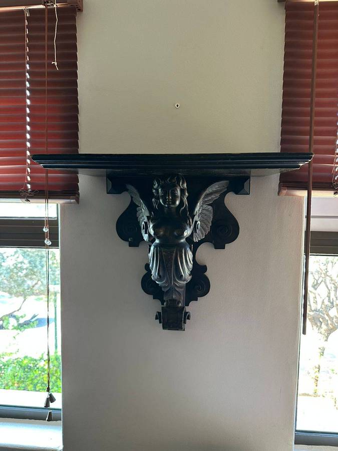 Antique wall mounted shelve. Circa 1800's. Square top measures 45,5x28,5cm. Top to bottom 40 cm.