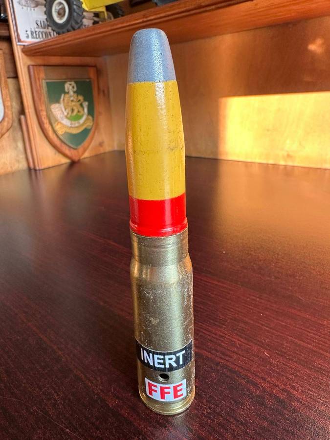 20mm HEI Spotter round. Inert. Total length 14,5 cm.