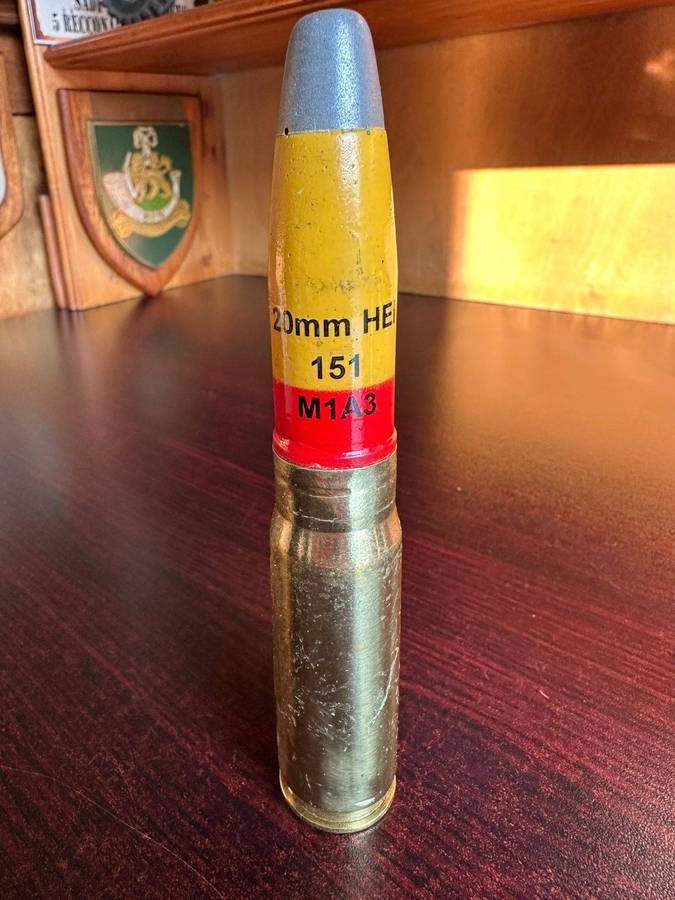 20mm HEI Spotter round. Inert. Total length 14,5 cm.
