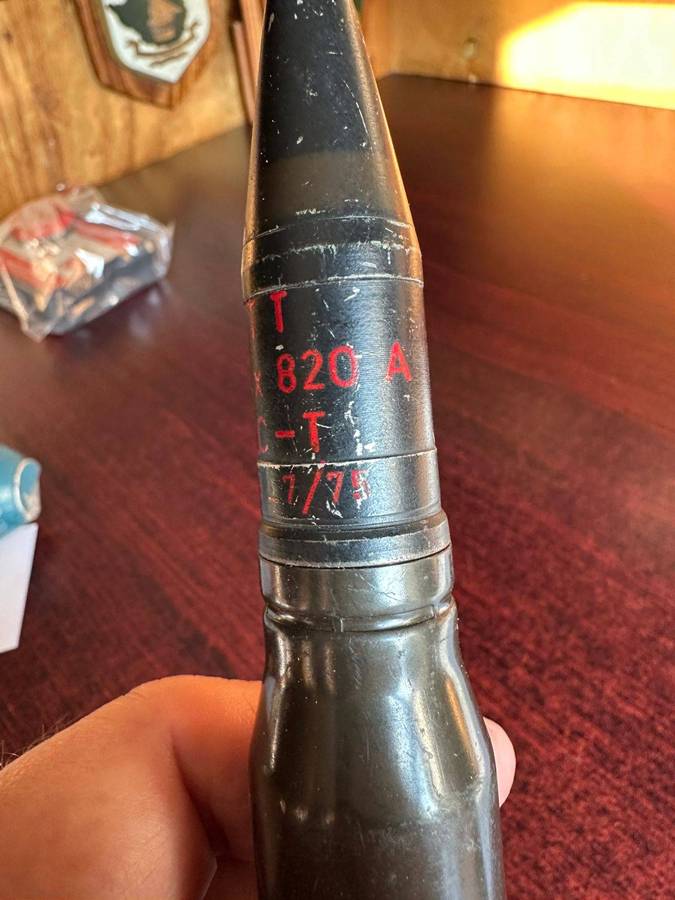 20mm. A.P.C. T.T.I. round. Inert. Height 211,5 cm.