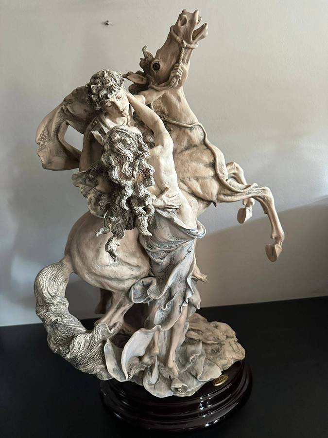 Very large Giuseppe Armani. The Embrace. Terracotta finish Sculpture. d.Arte Porcelain. 1011-T. Heig