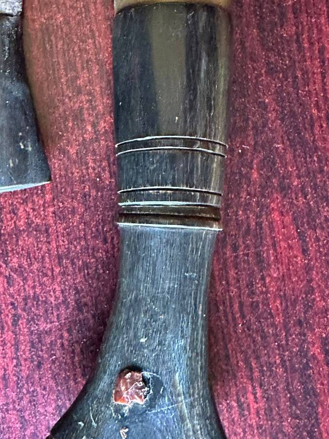 Original Gurkha knife in complete and good condition. Horn grip.