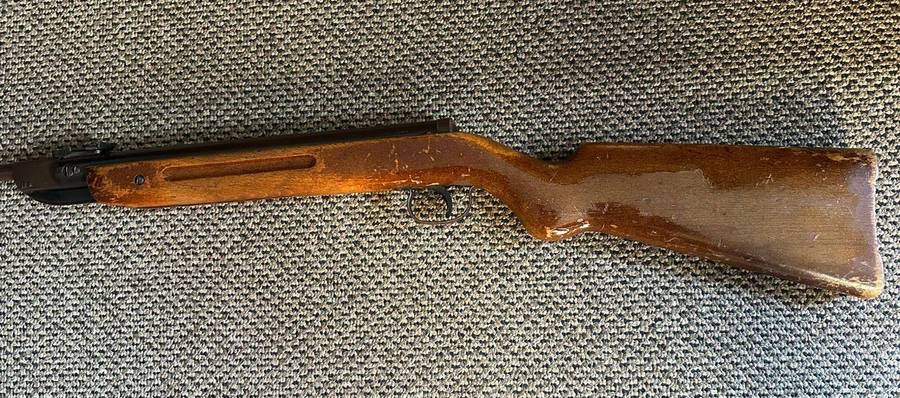 Gecado modal 27 air gun,made in Germany. In good complete and good working order.
