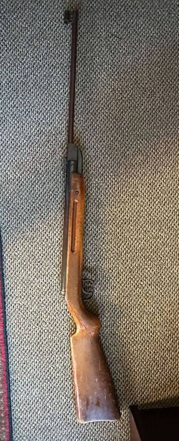 Gecado modal 27 air gun,made in Germany. In good complete and good working order.