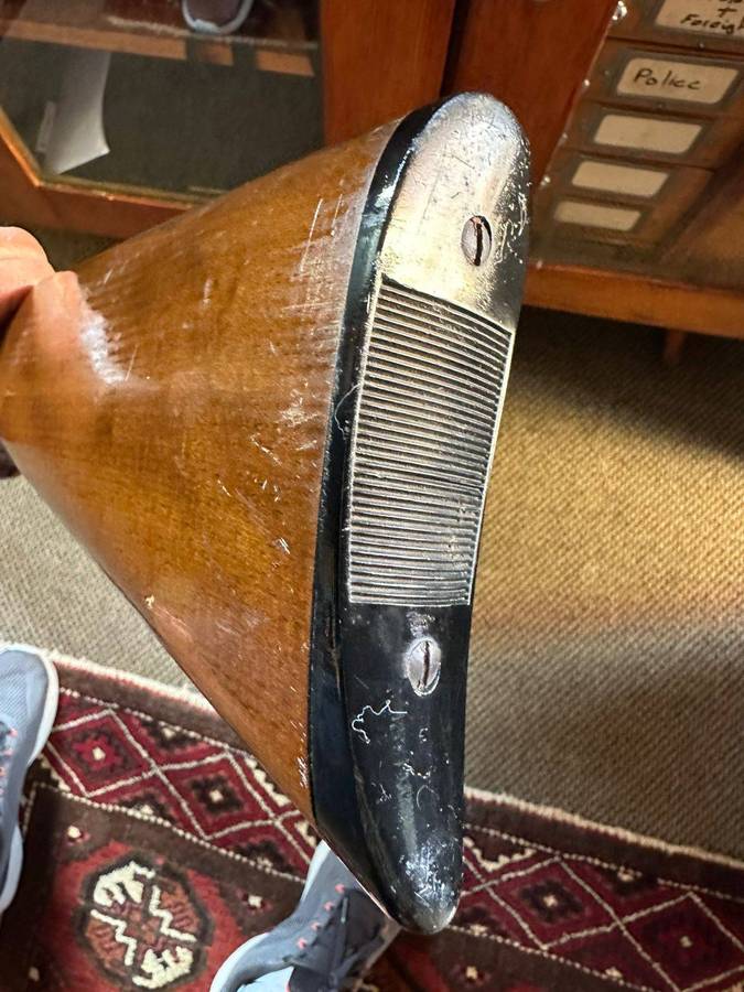 Gecado model 35 air gun,made in Germany. This rifle is in very good and working condition. Total len